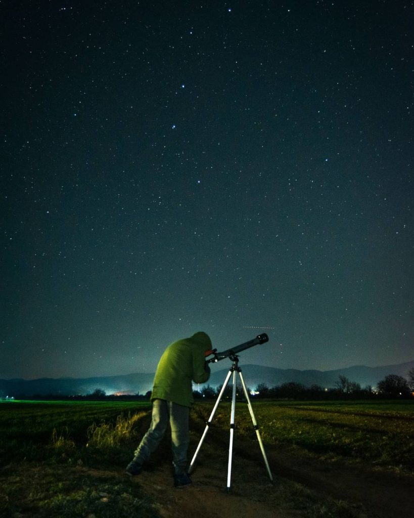 Comment choisir son premier télescope pour observer le ciel